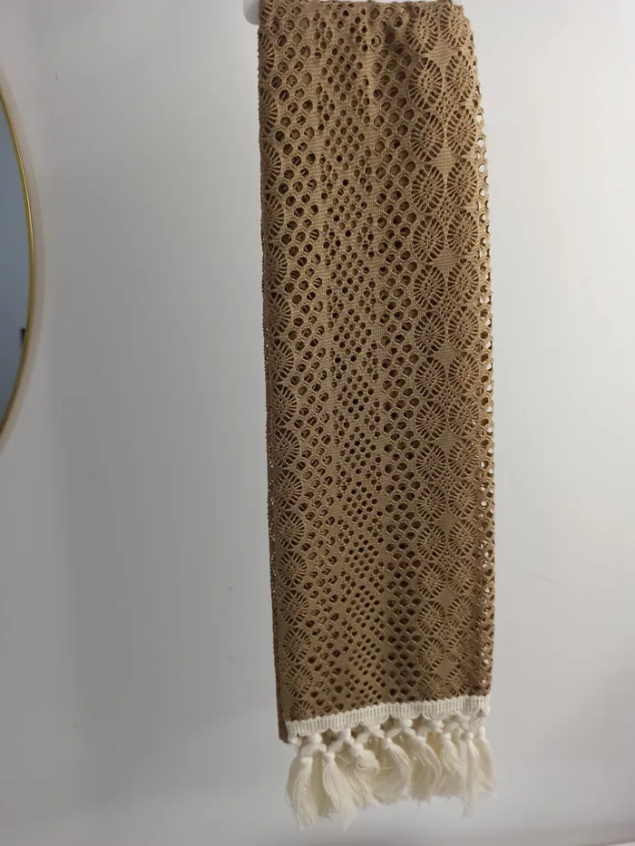 דגם חבלים חום.